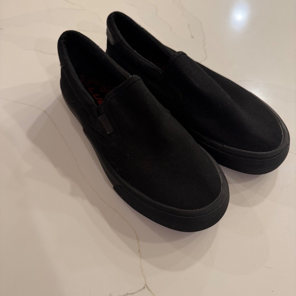 Lugz Mens Clipper Slip On Sneakers Black Canvas Low Top Shoes Solid Black